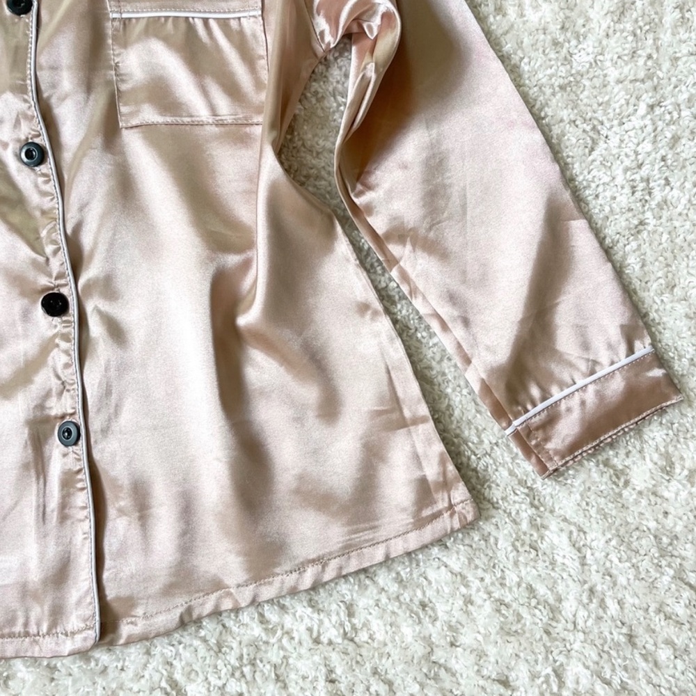 💫 Satin Long Sleeve Pajama SET 💫 - Picture 4 of 7